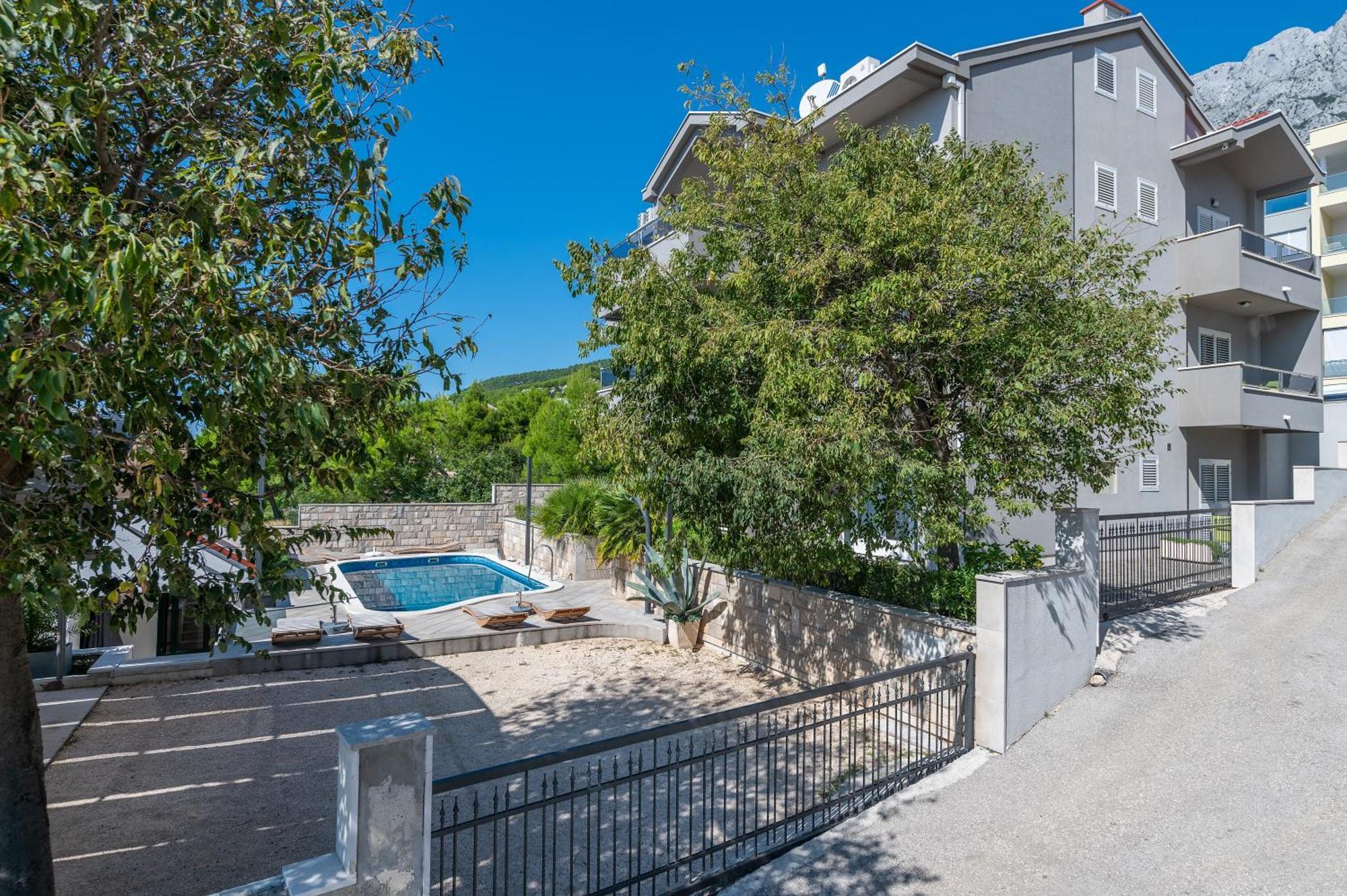 Villa EM Makarska Exterior foto