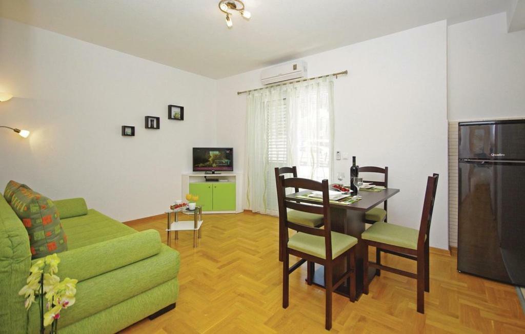 Villa EM Makarska Exterior foto